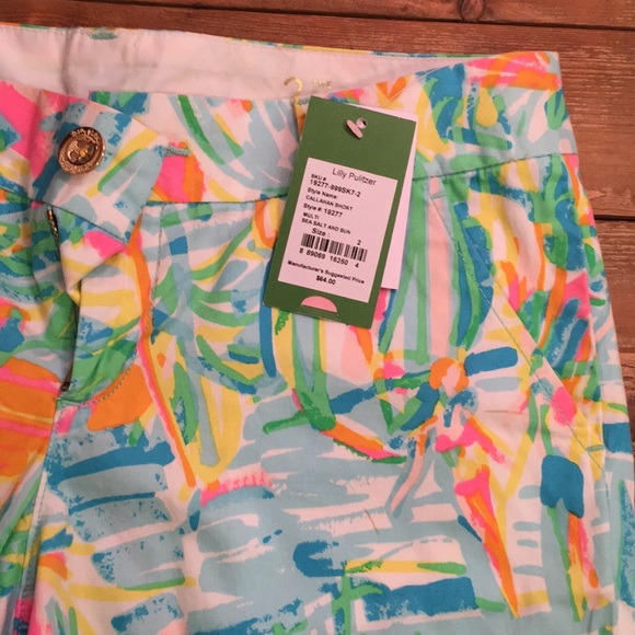 Brand new! Lily Pulitzer size 2 shorts - Picture 2 of 2